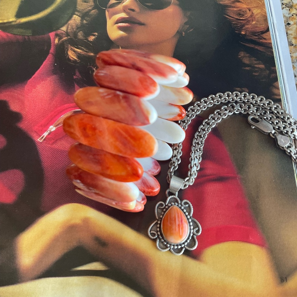 Elegant Orange SPINY OYSTER Shell Bracelet